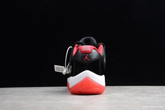 528895-012 Low Black  Red Retro 11 Air 